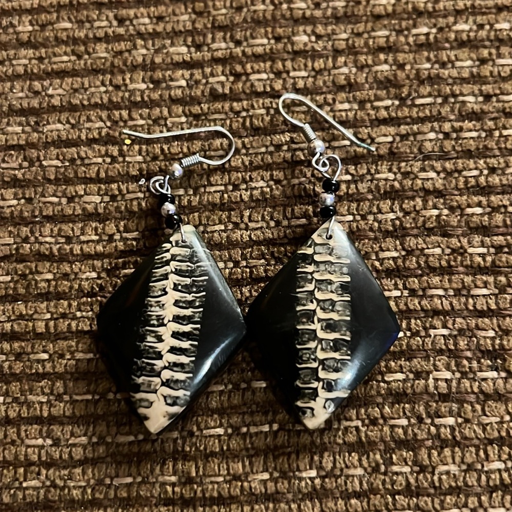 Cute, Fun Earring Bundle - Picture 5 of 6